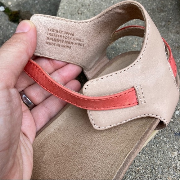 Earthshoe salmon sandals - Picture 6 of 7